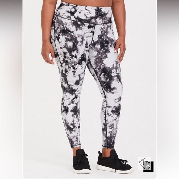 Torrid size 5 5X 28 Performance Core Full Length Active Legging With Side Panels - Picture 1 of 5